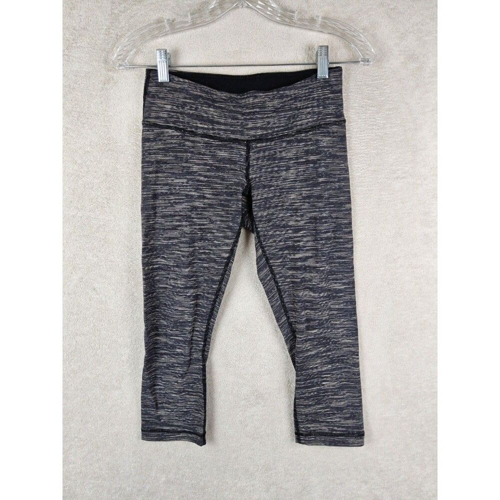 Lululemon Women’s Patterned Cropped Athletic Leggings Size 6